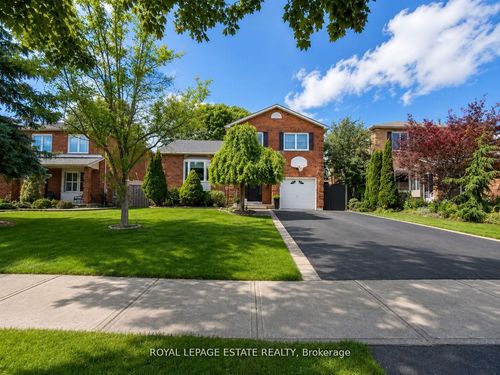 130 William Stephenson Dr, Whitby, ON, L1N8V1 | Card Image