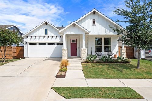 8208 Silhouette St, Austin, TX, 78744-1530 | Card Image