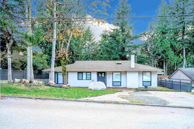 8577 Terrace Dr, House other with 3 bedrooms, 2 bathrooms and 3 parking in Delta BC | Image 2