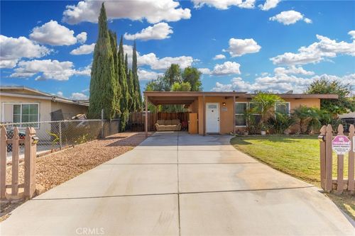 18585 14th St, Bloomington, CA, 92316-3327 | Card Image