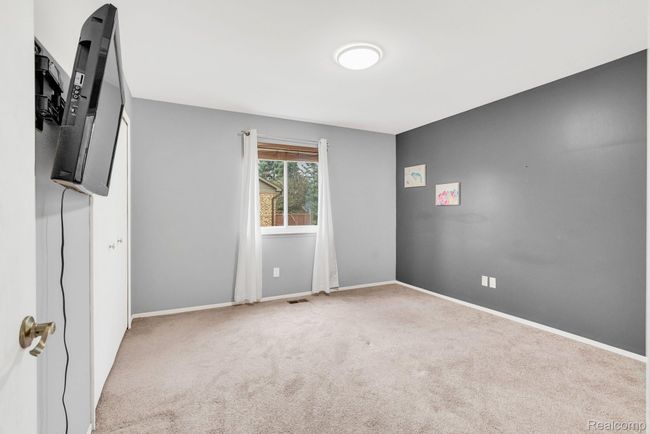 37231 Glenbrook Dr, Condo with 2 bedrooms, 2 bathrooms and null parking in Clinton Township MI | Image 17