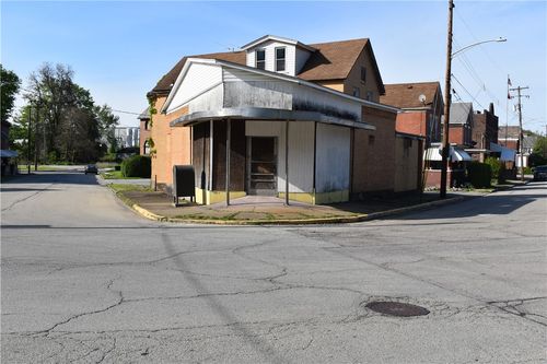 537 S 5th St, Jeannette, PA, 15644-2235 | Card Image
