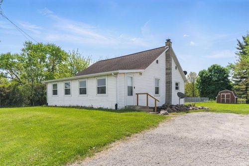 2042 Us Highway 6, Waterloo, IN, 46793-9492 | Card Image