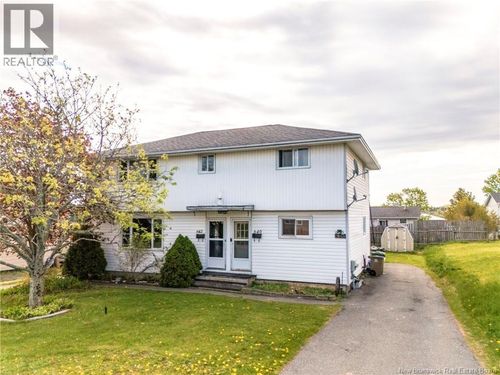 642 Michael Cres, Saint John, NB, E2J2T1 | Card Image