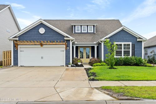 418 Edgewater Way, Surf City, NC, 28445-1603 | Card Image