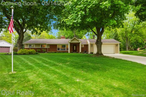 24018 Lynwood Dr, Novi, MI, 48374-3426 | Card Image