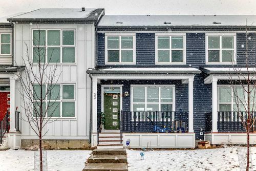 33 Savanna Manor Ne, Calgary, AB, T3J2J8 | Card Image
