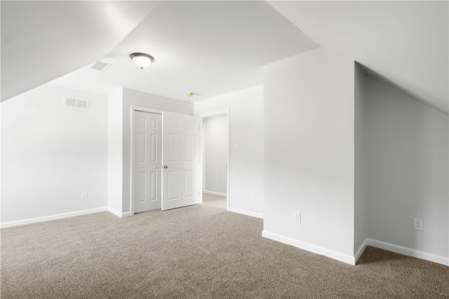 3rd floor bedroom | Image 41