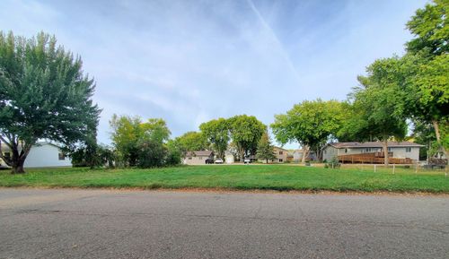 402 Hudson Avenue, Marshall, MN, 56258 | Card Image