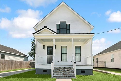 1823 Alexander Ave, Arabi, LA, 70032-1744 | Card Image