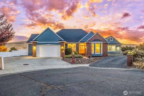 341 Canyon View Ct, Ephrata, WA, 98823-3006 | Card Image
