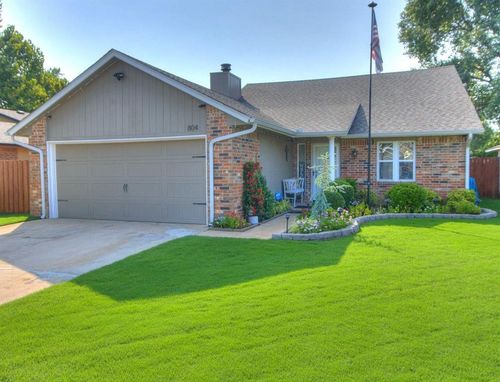 804 Ash Ct, Norman, OK, 73072-4124 | Card Image