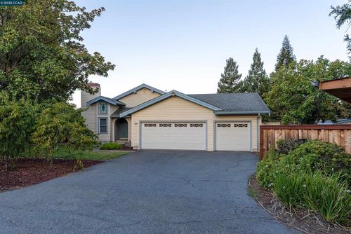 5200 Myrtle Dr, Concord, CA, 94521-1526 | Card Image