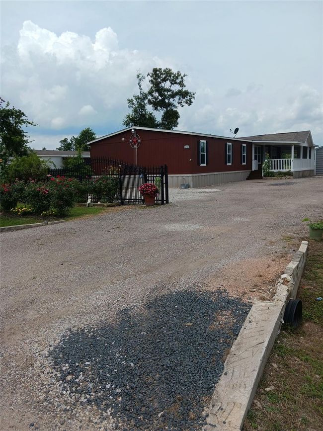 529 Draylon Dr, House other with 5 bedrooms, 3 bathrooms and 2 parking in Conroe TX | Image 7