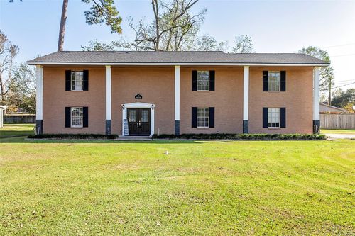 11 Finwick Dr, Orange, TX, 77632-8927 | Card Image