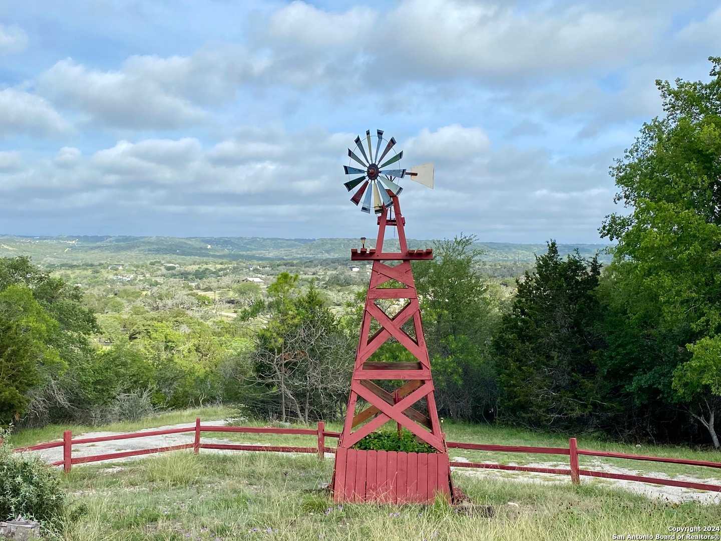 Whitworth Dr, Boerne, TX 78006