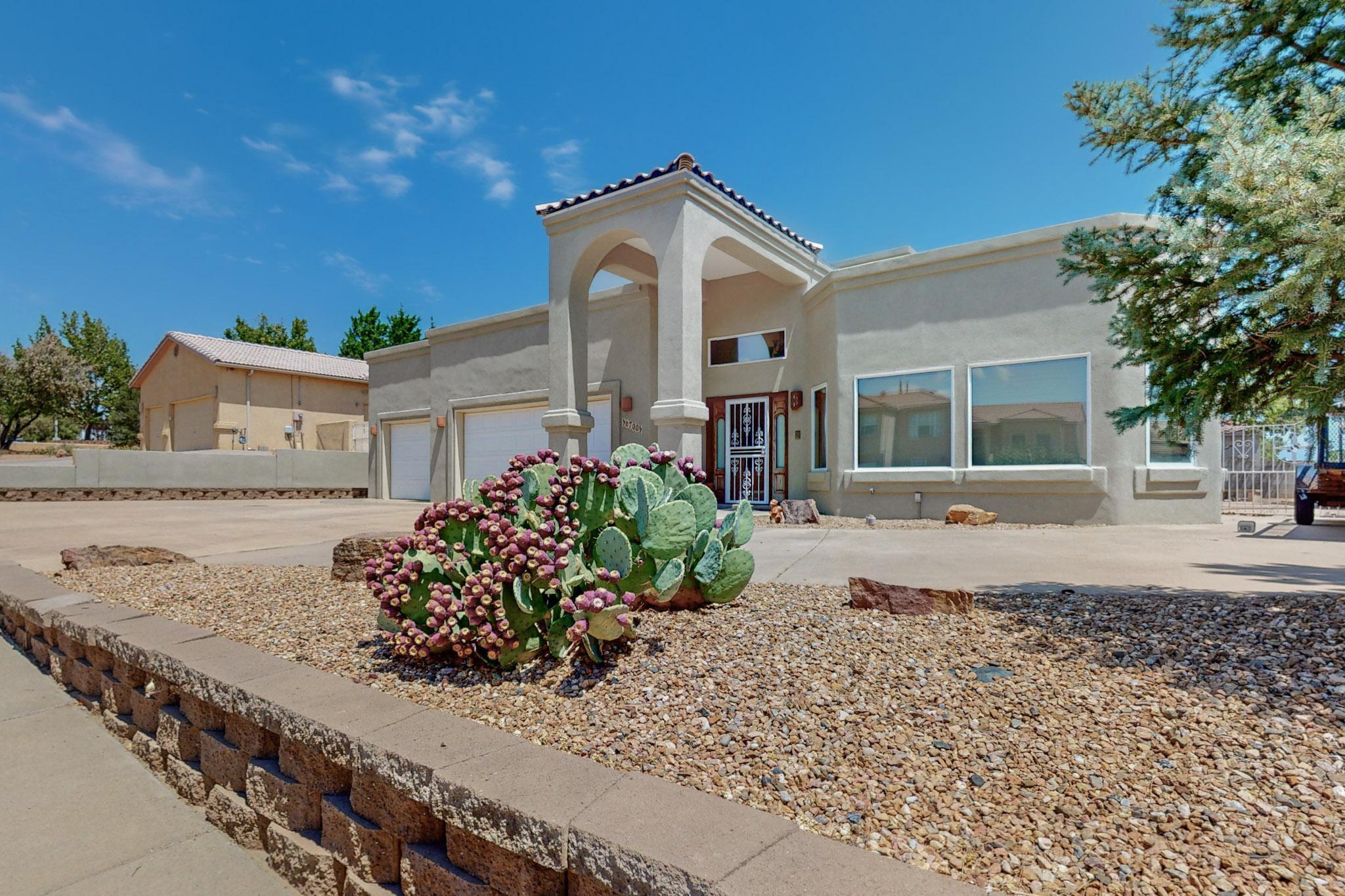 Mariposa Pl, Albuquerque, NM 87120