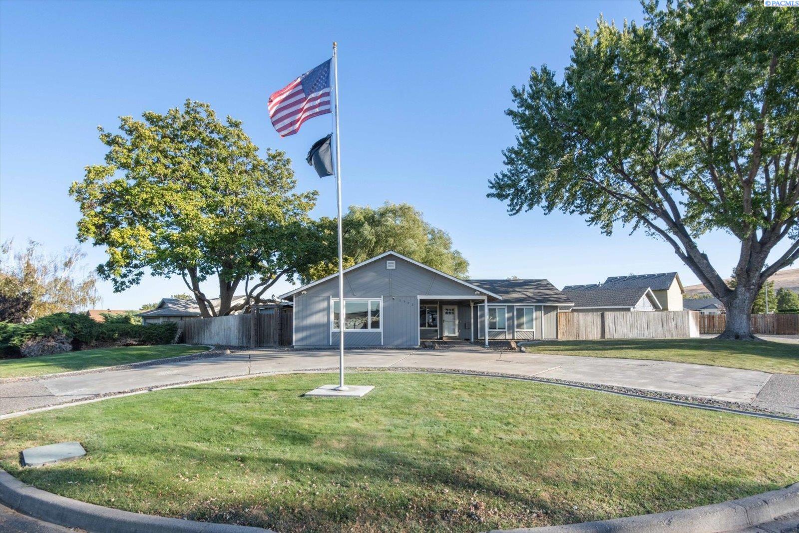 38th Pl, Kennewick, WA 99337