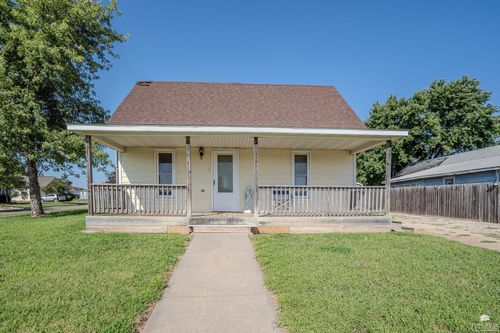 102 W 1st St, Miltonvale, KS, 67466-9706 | Card Image
