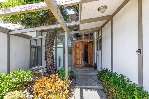 3474 Bridle Dr, Fairview, CA, 94541-5708 | Card Image