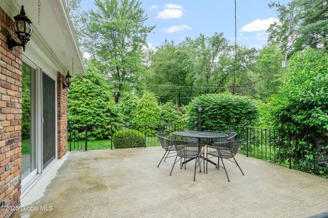 19 Tamarack Ln, House other with 4 bedrooms, 3 bathrooms and 6 parking in Schenectady NY | Image 63