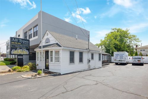 5514 Merrick Rd, Massapequa, NY, 11758-6216 | Card Image