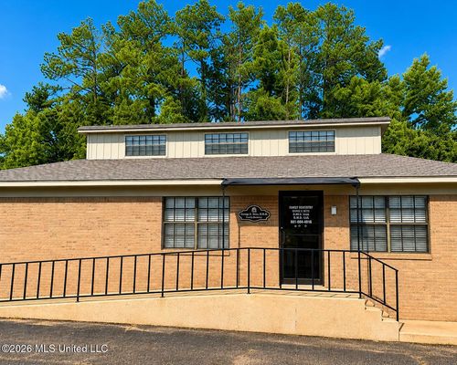 108 Trade Center Lane, Hazlehurst, MS, 39083 | Card Image