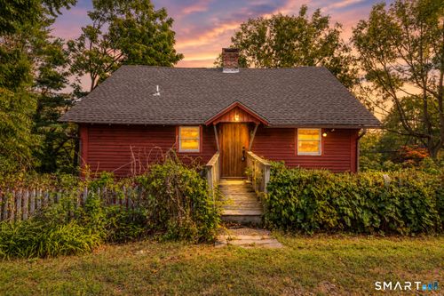 2 Old Colchester Rd, Quaker Hill, CT, 06375-1038 | Card Image