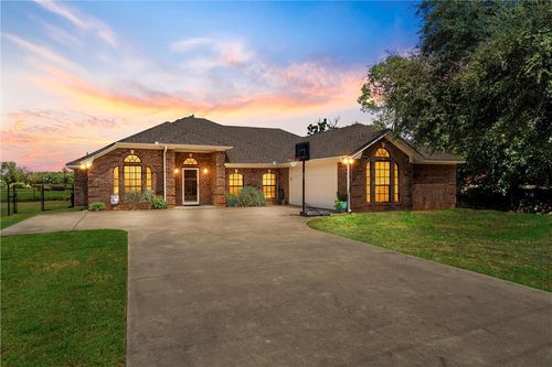 1403 Golf Course Road, Gatesville, TX, 76528 | Card Image