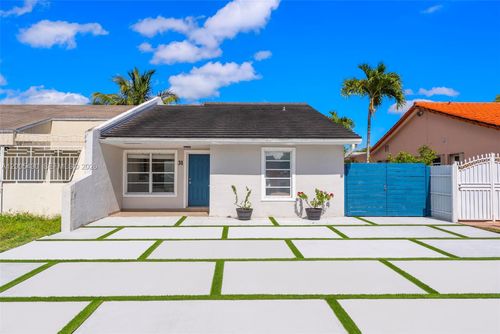 31 Nw 108th Ct, Miami, FL, 33172-5205 | Card Image