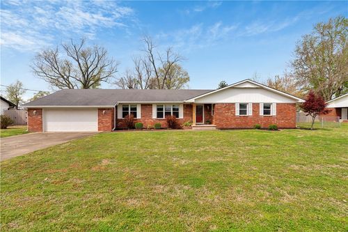 405 Magnolia Dr, Bentonville, AR, 72712-5112 | Card Image