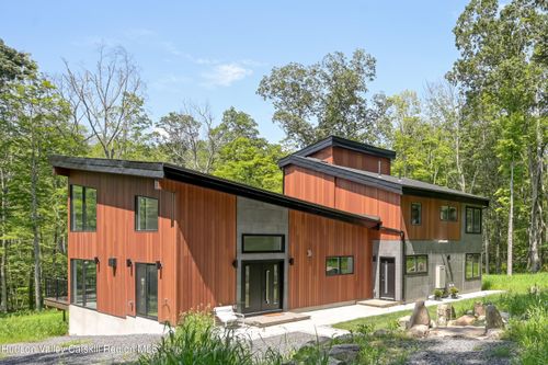 30 Narrow Rd, Kingston, NY, 12401 | Card Image