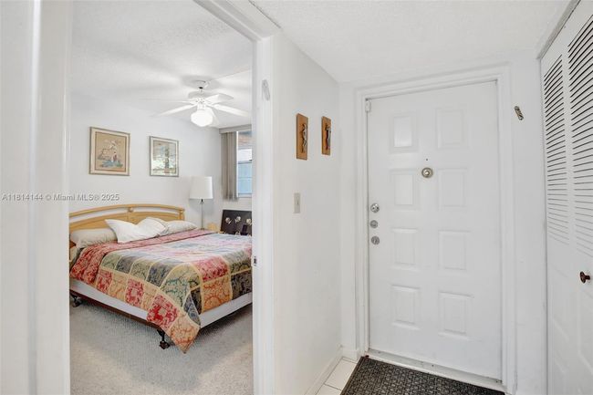 APT-101 - 9510 Seagrape Dr, Condo with 3 bedrooms, 2 bathrooms and null parking in Davie FL | Image 26