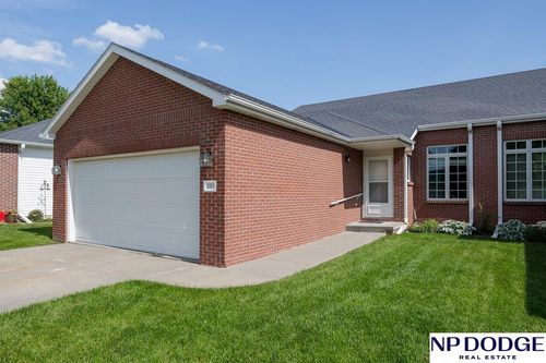 2871 Porter Ridge Rd, Lincoln, NE, 68516-5846 | Card Image