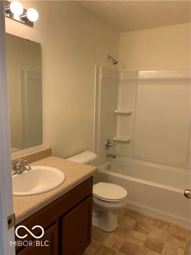 2nd full batroom | Image 22