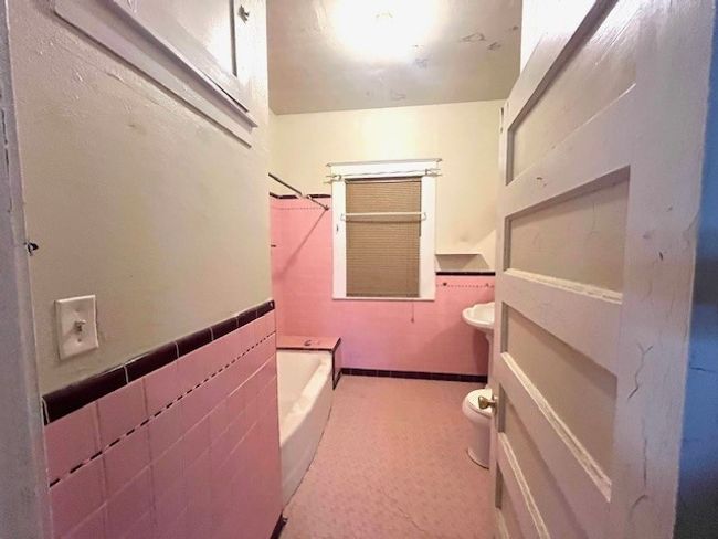 Guest Bathroom | Image 20