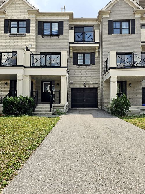 46 Boadway Cres, Stouffville, ON, L4A1Y3 | Card Image