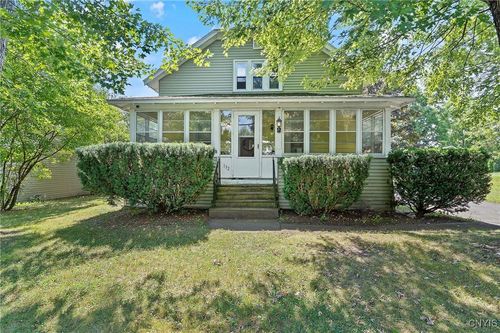 132 Pleasant Beach Rd, Syracuse, NY, 13209-1323 | Card Image
