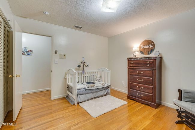 Upstairs: Room 3 | Image 16