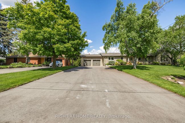 42 Valleyview Rd, House other with 5 bedrooms, 2 bathrooms and 6 parking in Brampton ON | Image 50