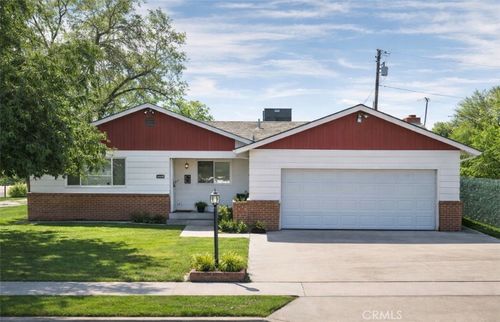 2100 N Kensington Way, Hanford, CA, 93230-1810 | Card Image