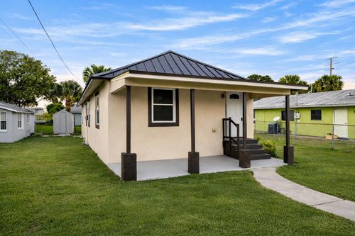 712 Se Bayou Ave, Stuart, FL, 34994-3120 | Card Image