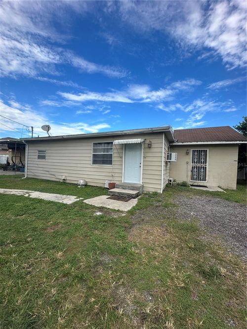 3923 W Flora St, TAMPA, FL, 33614-3923 | Card Image