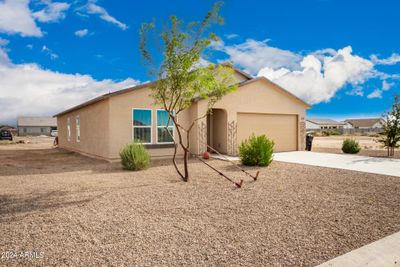 10890 W Carmelita Circle, House other with 4 bedrooms, 2 bathrooms and null parking in Arizona City AZ | Image 2