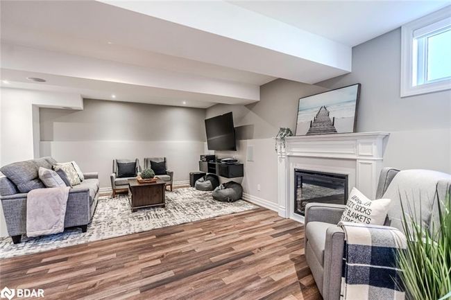 23 Curtis Way, House other with 4 bedrooms, 3 bathrooms and 4 parking in Springwater ON | Image 15