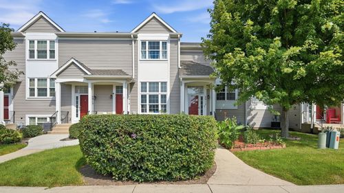2917-2917 Shelly Ln, Aurora, IL, 60504-5891 | Card Image