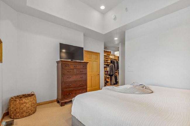 Master Bedroom | Image 27