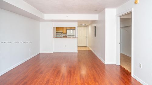 apt-401-102 Sw 6th Ave, Miami, FL, 33130-1493 | Card Image
