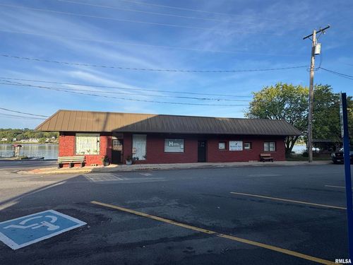 105 N Main St, Port Byron, IL, 61275-7705 | Card Image