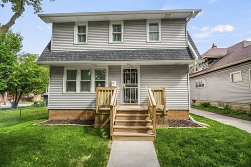 2872 N 58th St, Milwaukee, WI, 53210-1541 | Card Image